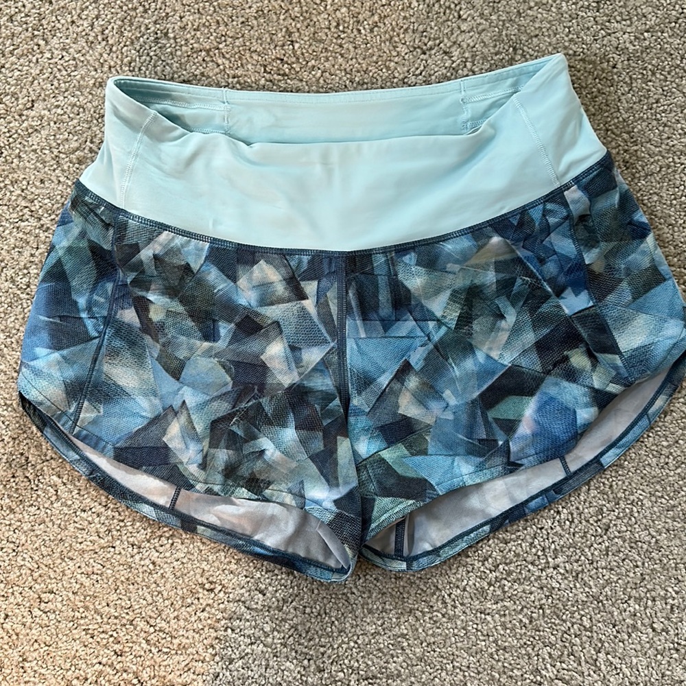 Lululemon Shorts Size 6 Tall Blue